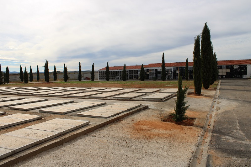 281024 VA CEMENTERIO 2