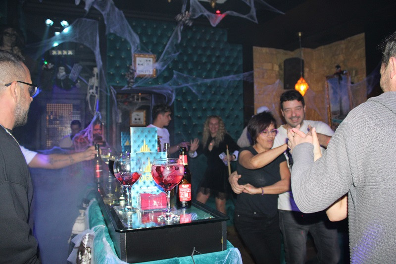 011124 VA DUBAI KARAOKE HALLOWEEN 4