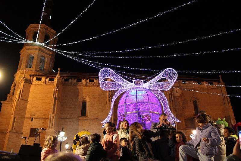281124 VA LUCES NAVIDAD 1