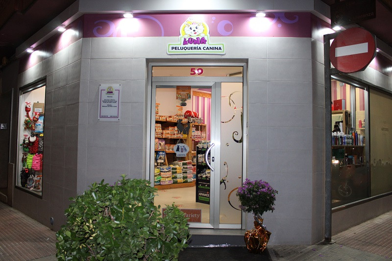 301124 VA PELUQUERIA CANINA LUNA 12