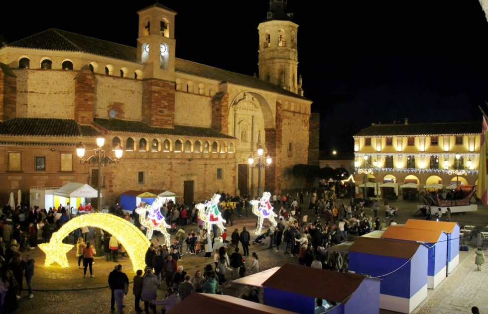 Plaza Mayor recién iluminada