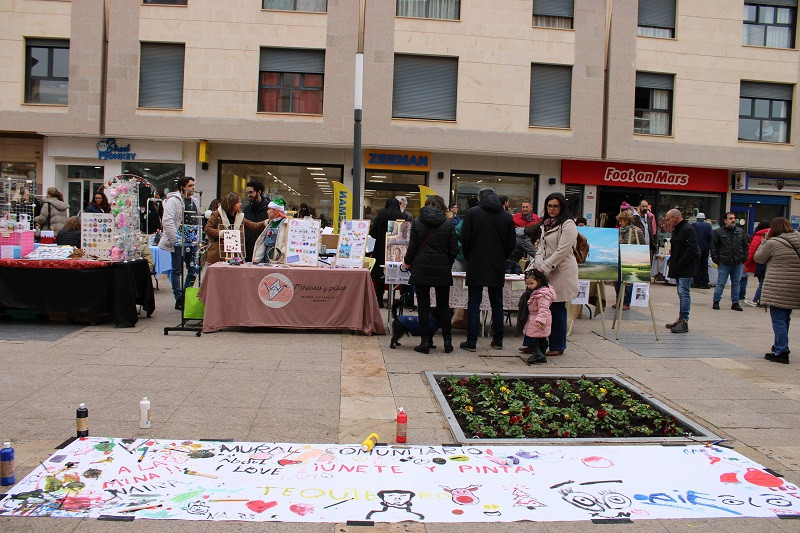 071224 VA MERCADILLO ARTE JOVEN 15