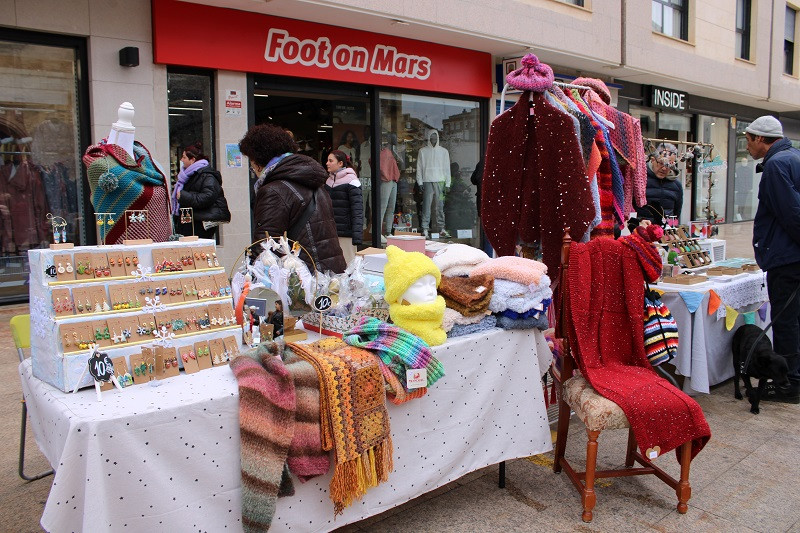 071224 VA MERCADILLO ARTE JOVEN 10