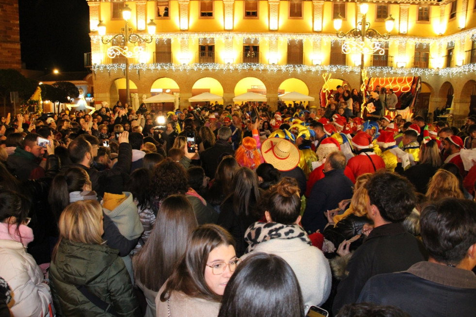 Plaza Mayor llena minutos antes de conocer el resultado final