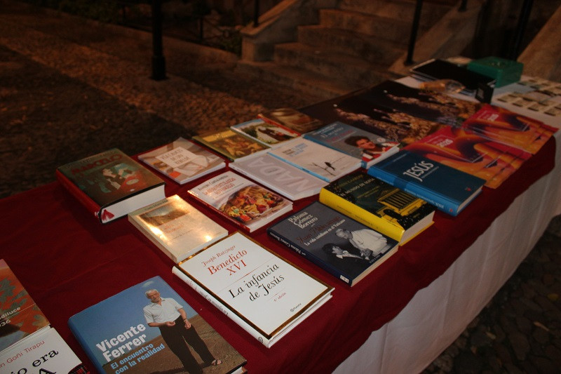 141224 VA MERCADILLO NAVIDAD COFRADIA NUESTRO PADRE JESUS 1