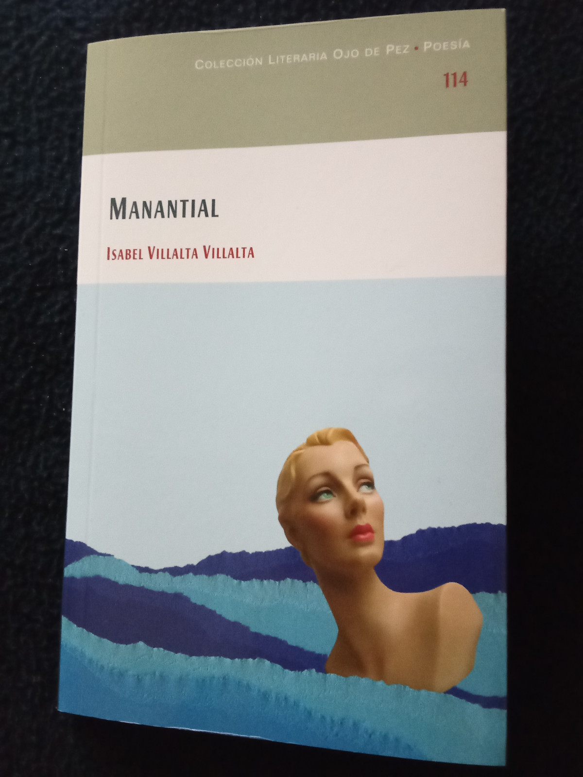Cubierta del poemario Manantial, de Isabel Villalta