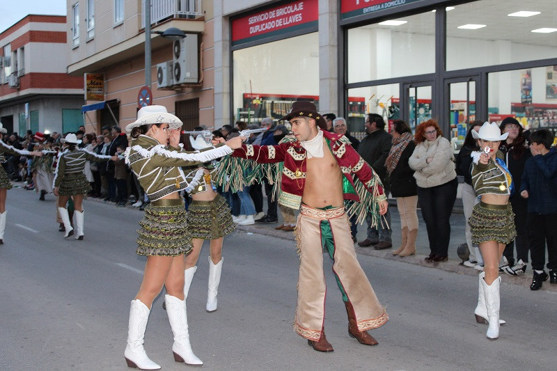DESFILE CARROZAS 82