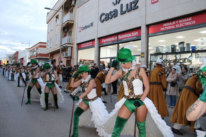 DESFILE CARROZAS 83