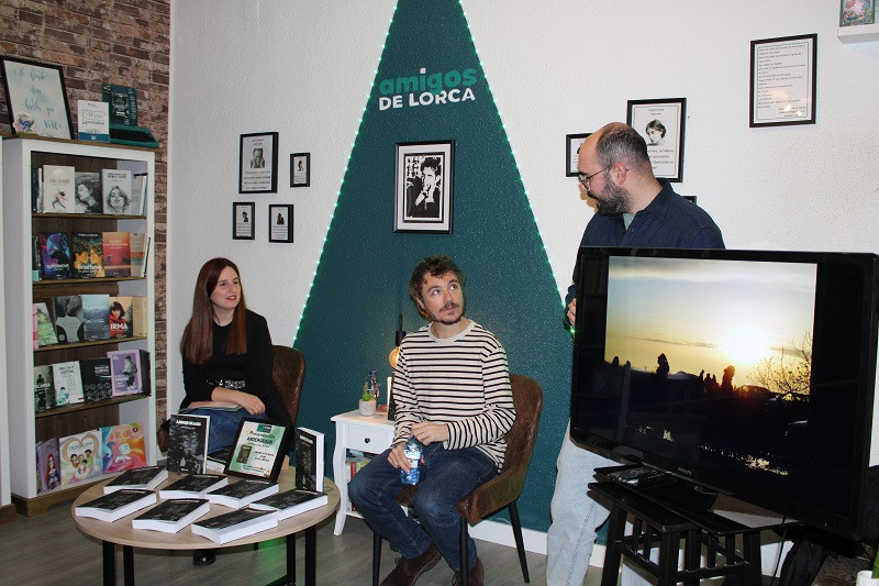 150325 VA PRESENT LIBRO AMIGOS DE LORCA 3