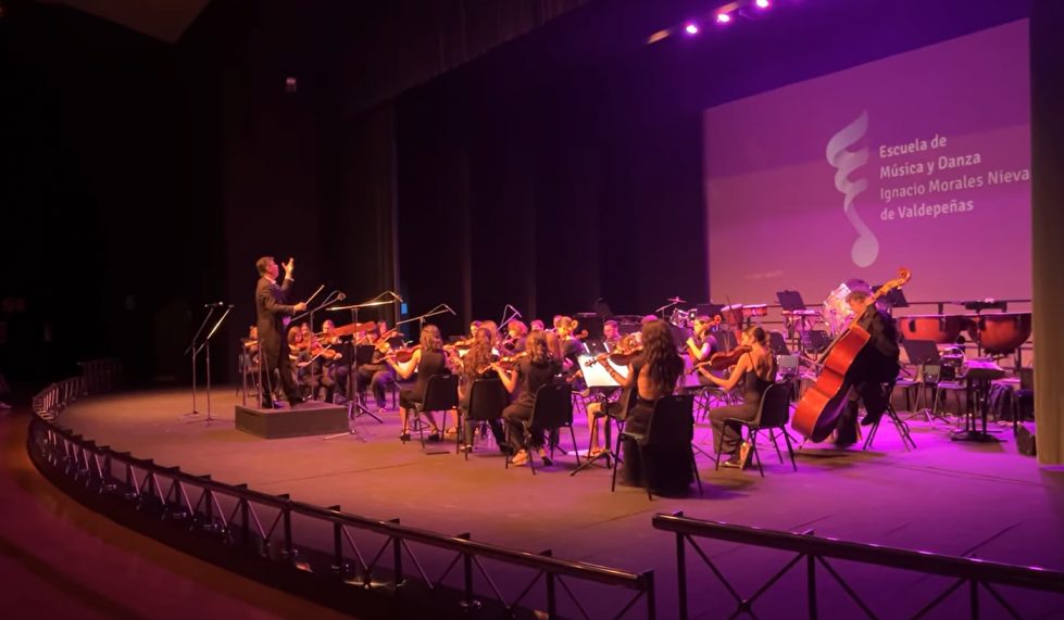 CONCIERTO ESCUELA MÚSICA Y DANZA