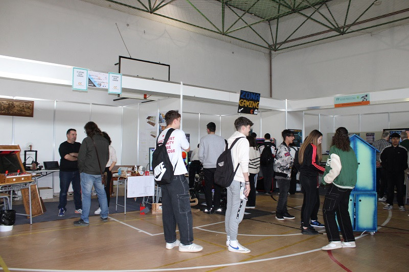 020425 VA FERIA FP IES PRIETO 4