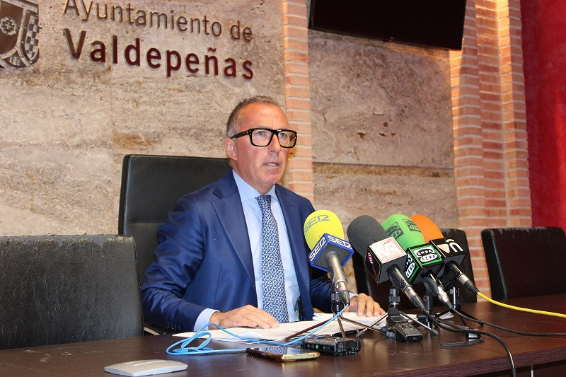 030425 VA PACO DELGADO
