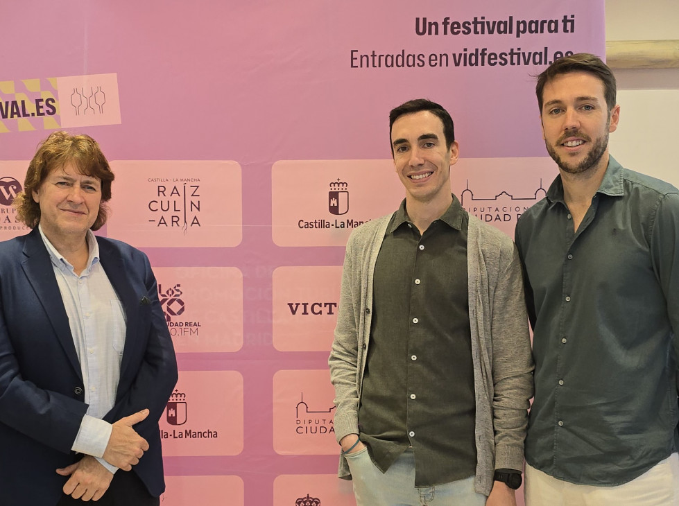 Agustín Espinosa en presentacion VID Festival