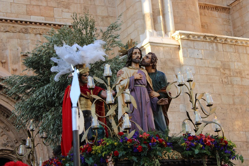 PROCESION JESUS ORANDO EN EL HUERTO 3