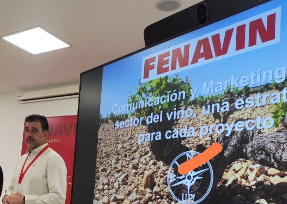 Javier Ramoìn durante una actividad  en FENAVIN