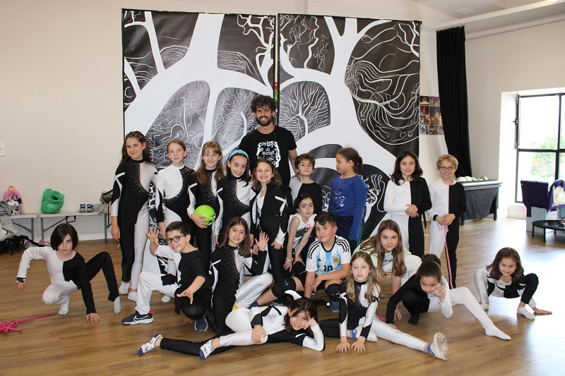 120525 VA ESCUELA TEATRO BROADWAY JR
