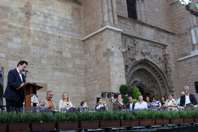140625 VA INAUGURACION FIESTAS ZONA CENTRO 1