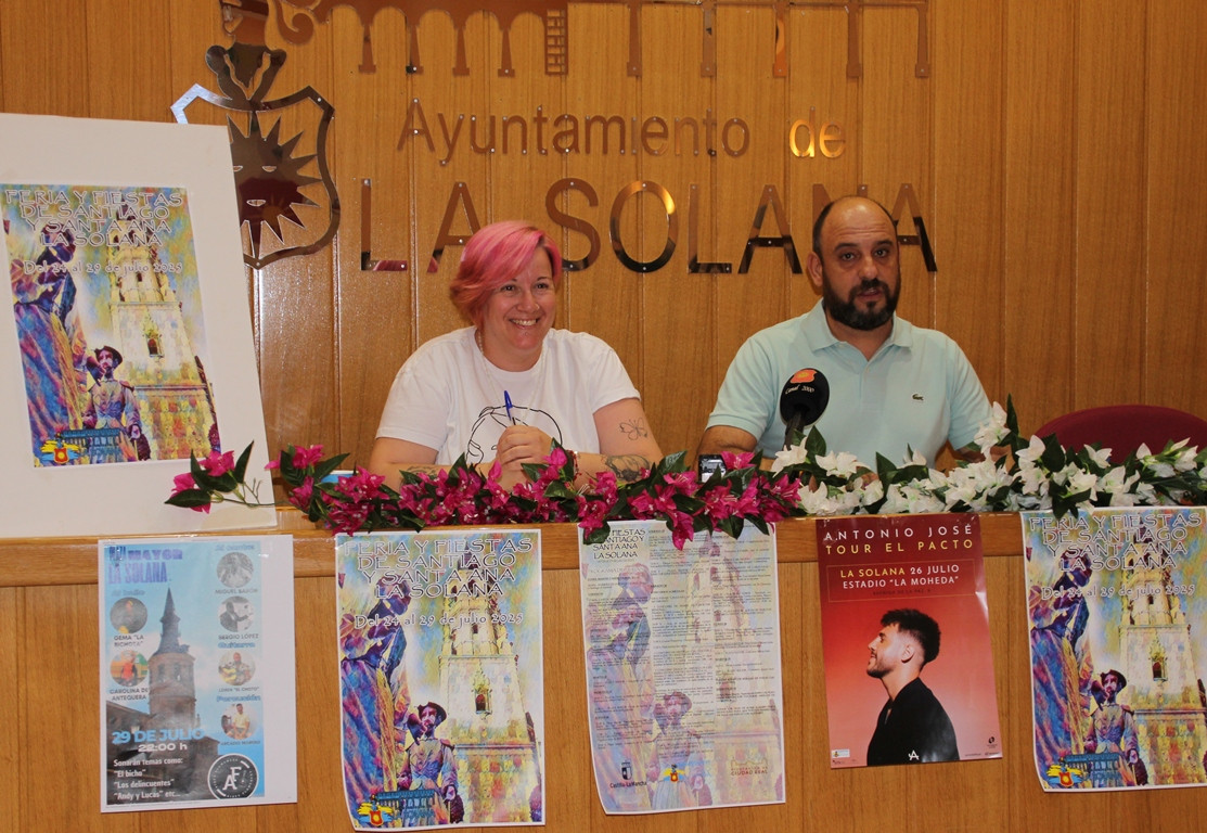   u00c1ngela Notario y Santiago Lu00f3pez