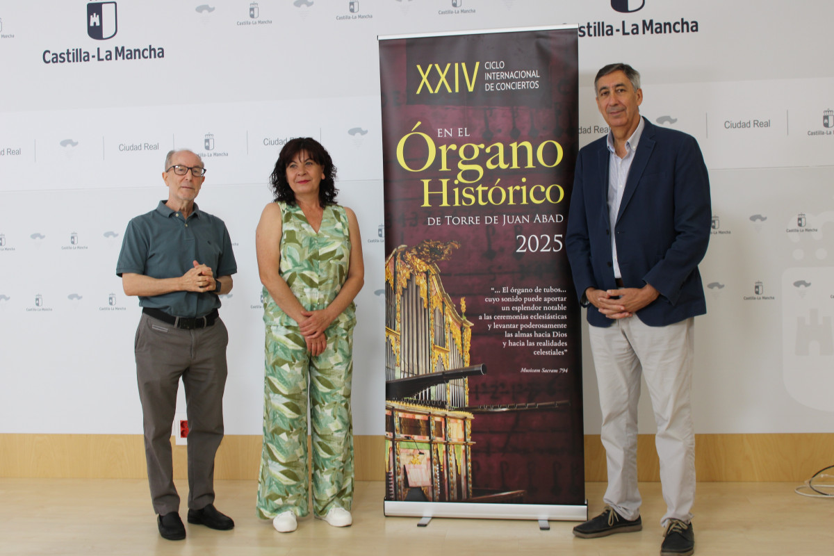 Josu00e9 Caro en presentaciu00f3n ciclo conciertos u00f3rgano 1