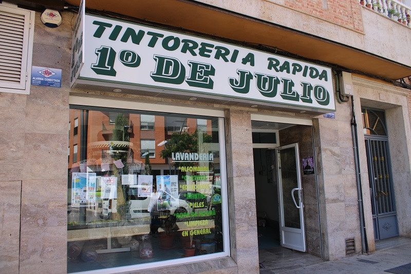 100825 VA TINTORERIA PRIMERO DE JULIO 9