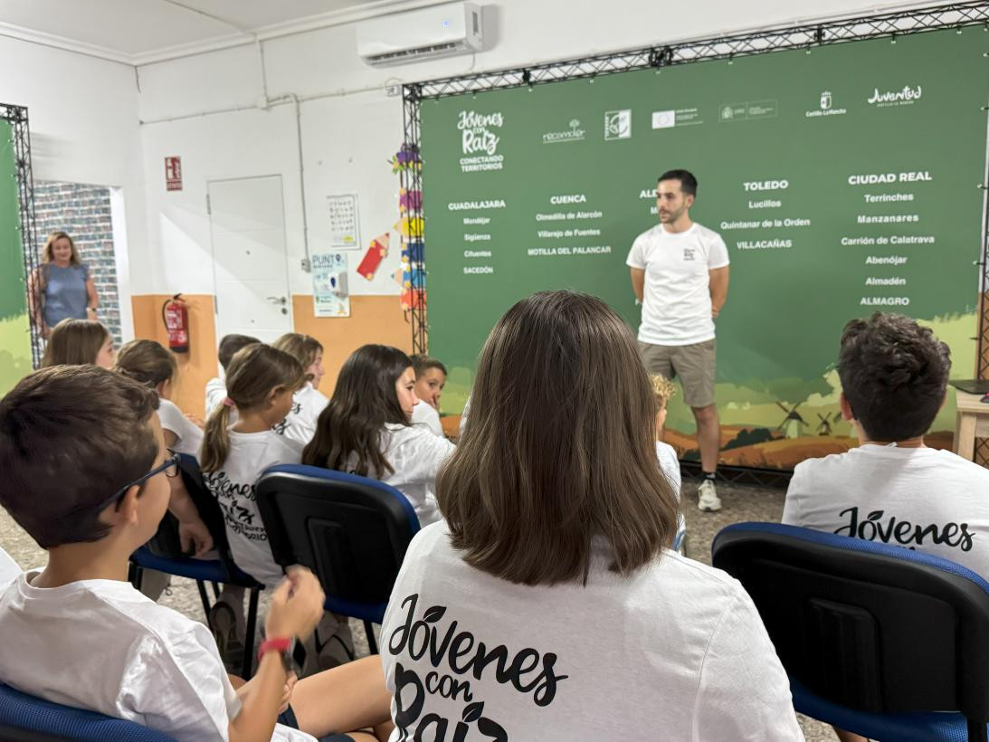 Ju00f3venes con rau00edz Taller formaciu00f3n